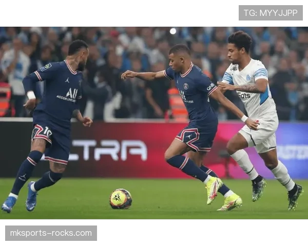 巴黎圣日耳曼巨星云集却难登欧冠顶峰，体系与球星融合问题持续制约争冠形势