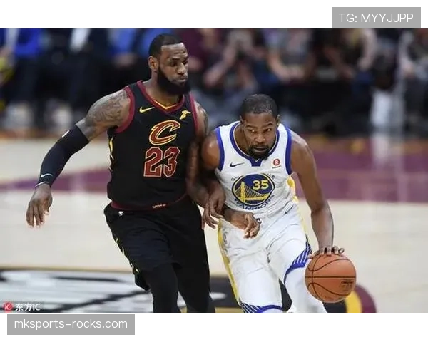 三秒规则国际差异有多大？NBA与国际篮联的对比解析