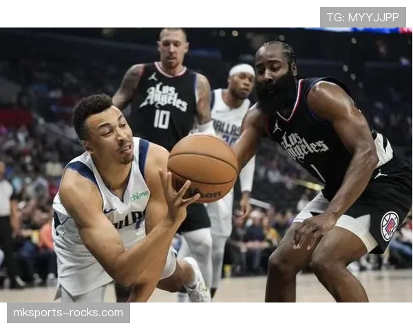 翻腕违例是什么?新手必知的运球规则解析 翻腕违例是什么?新手必知的运球规则解析
